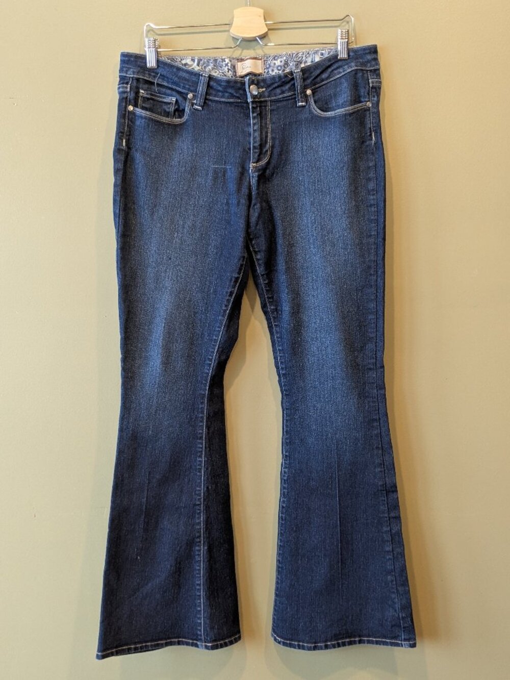 Paige Canyon Flare Jeans 32 Dark Indigo Dark Blue Wash Boho Mid Rise 70s Denim